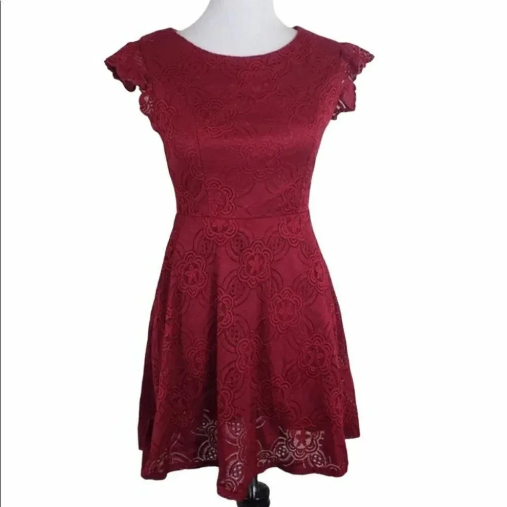 Trixxi Lace Fit & Flare Dress 5 Burgundy Flutter Sleeve Keyhole Back Skater